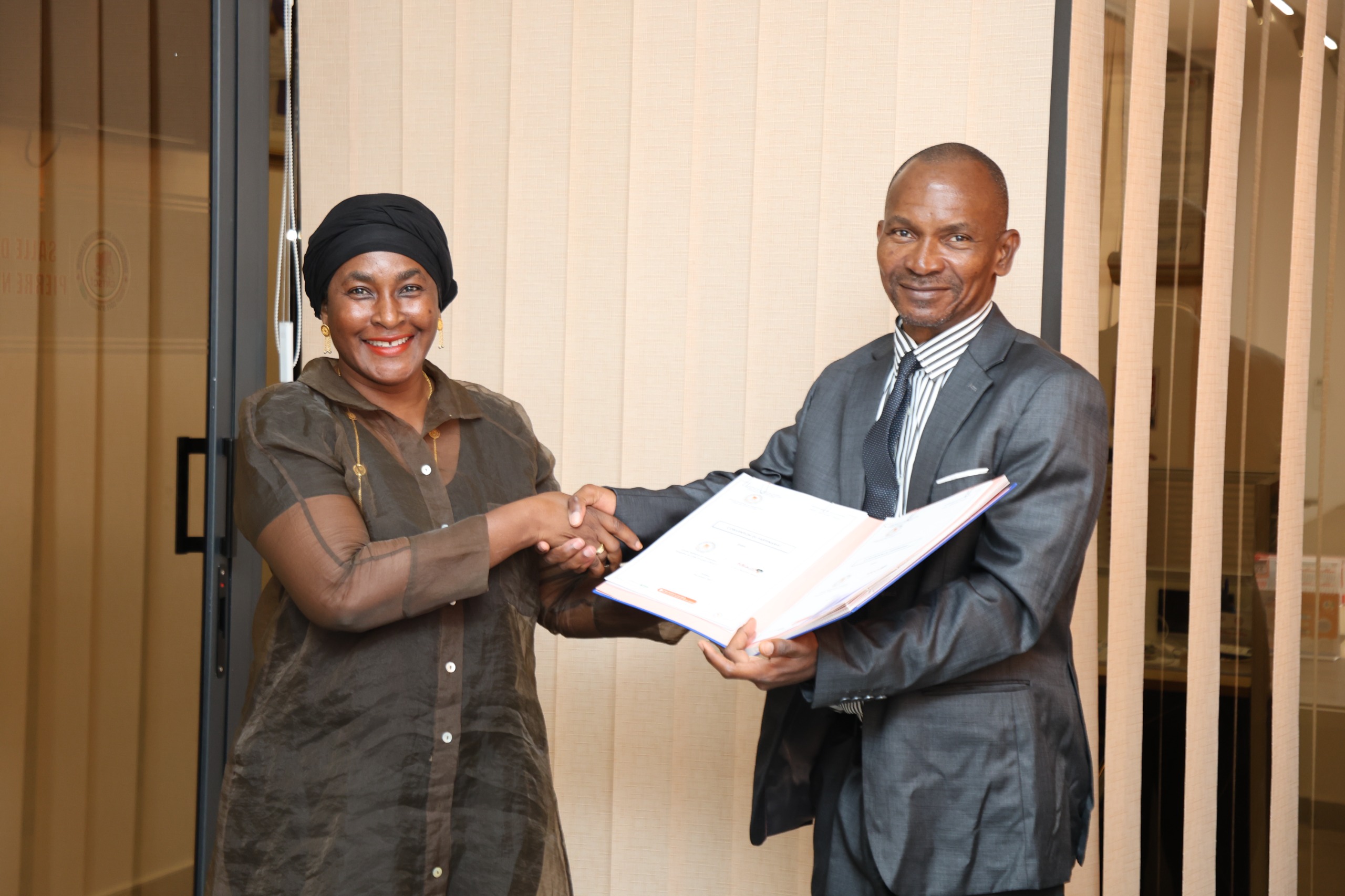 Signature de convention CNTS 2